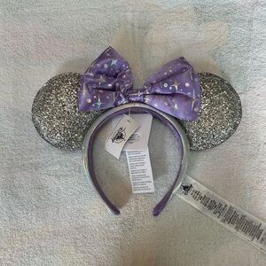 BNWT Silver Galaxy Minnie Ears